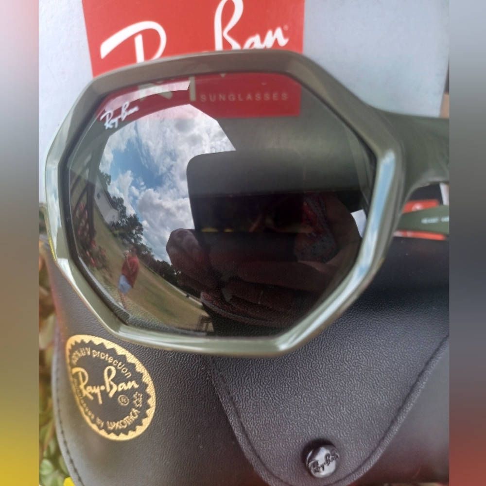 RAY BAN SUNGLASSES NWT ( SOLD OUT) IN THIS COLOR - Picture 7 of 9